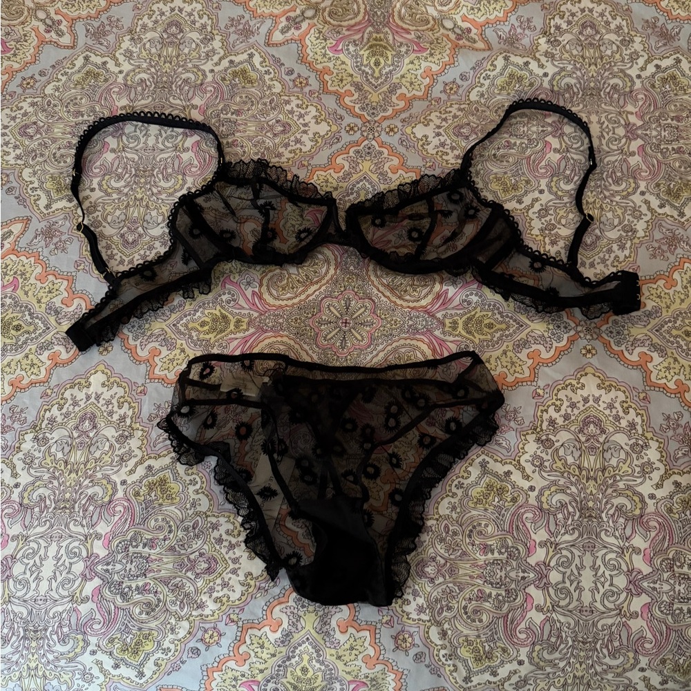 Le Petit Trou Lingerie Set S